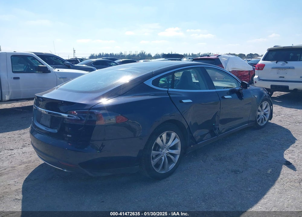 2014 TESLA MODEL S VIN: 5YJSA1H1XEFP28376