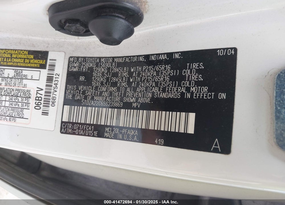 2005 TOYOTA SIENNA XLE VIN: 5TDZA22C65S239869