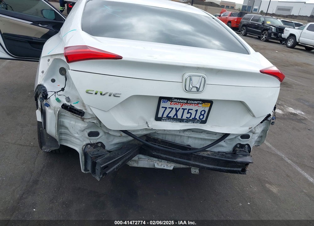 2017 HONDA CIVIC LX VIN: 2HGFC2F59HH562181