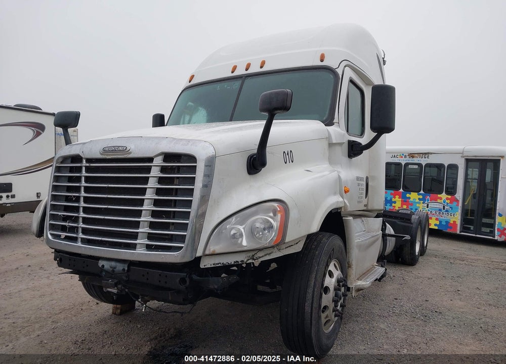 2017 FREIGHTLINER CASCADIA 125 --- VIN: 3AKJGLDRXHSHJ4710
