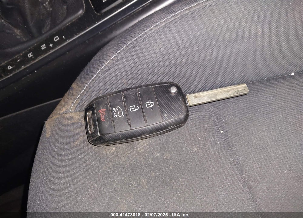 2017 KIA SORENTO VIN: 5XYPGDA36HG199989