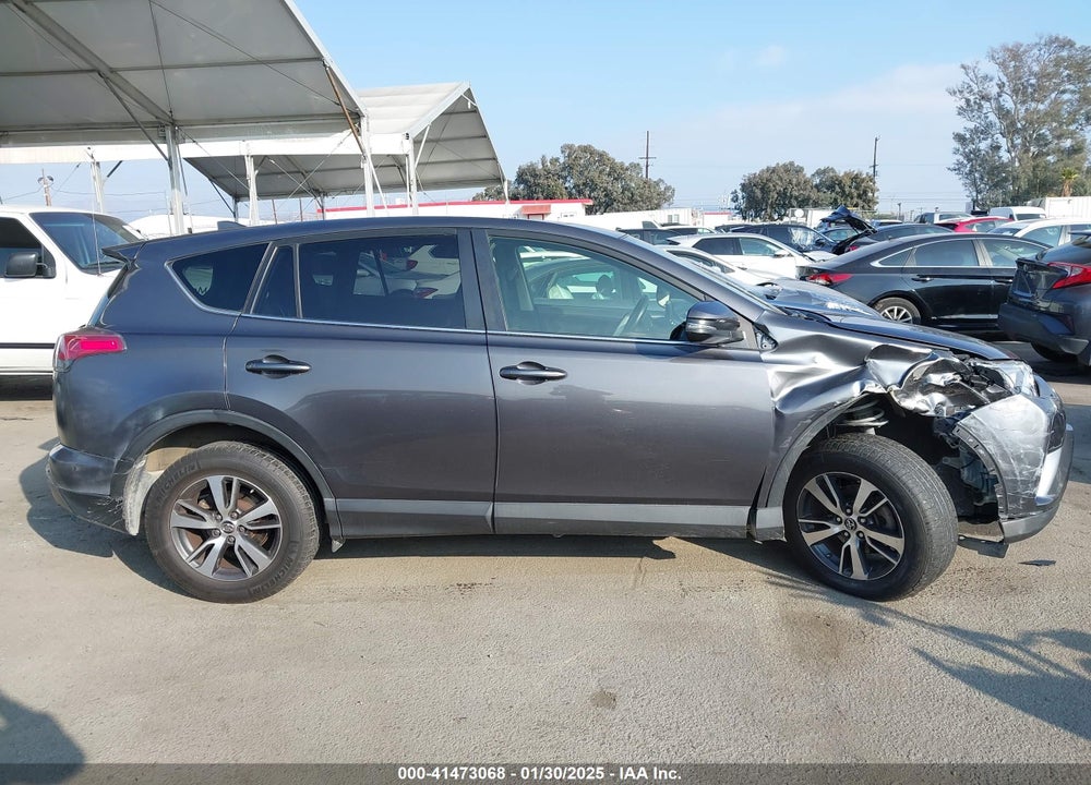 2017 TOYOTA RAV4 XLE VIN: JTMWFREV7HJ144619