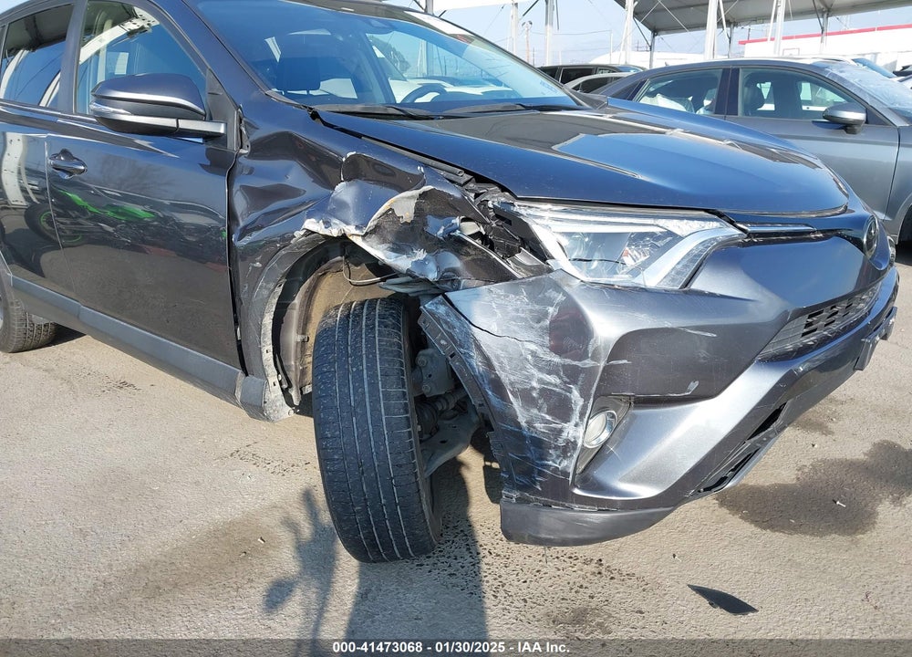 2017 TOYOTA RAV4 XLE VIN: JTMWFREV7HJ144619