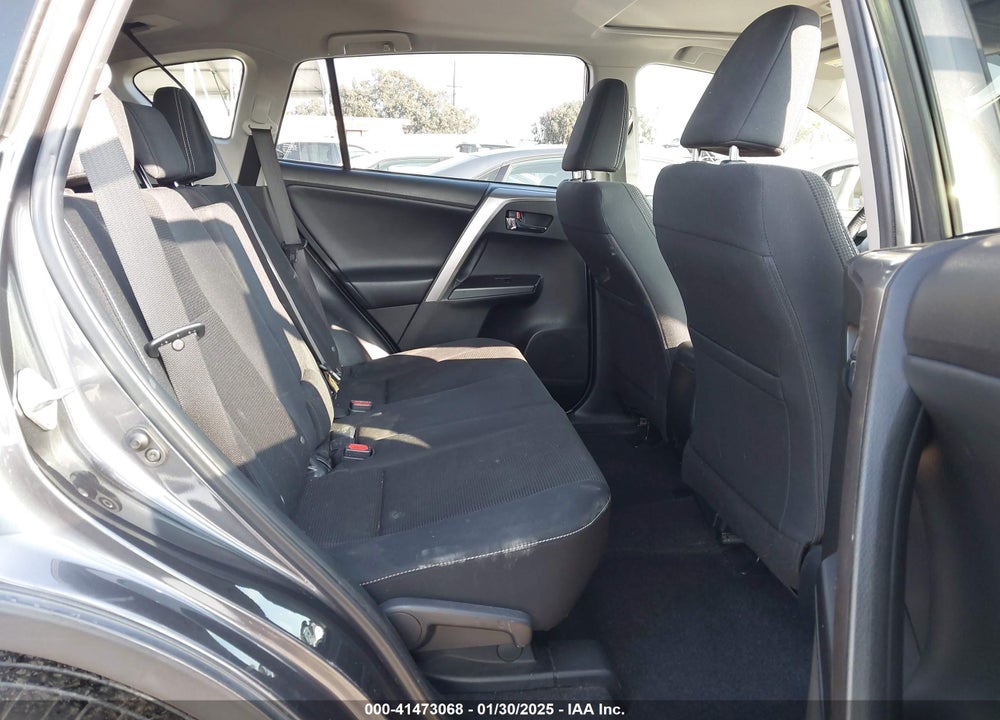 2017 TOYOTA RAV4 XLE VIN: JTMWFREV7HJ144619