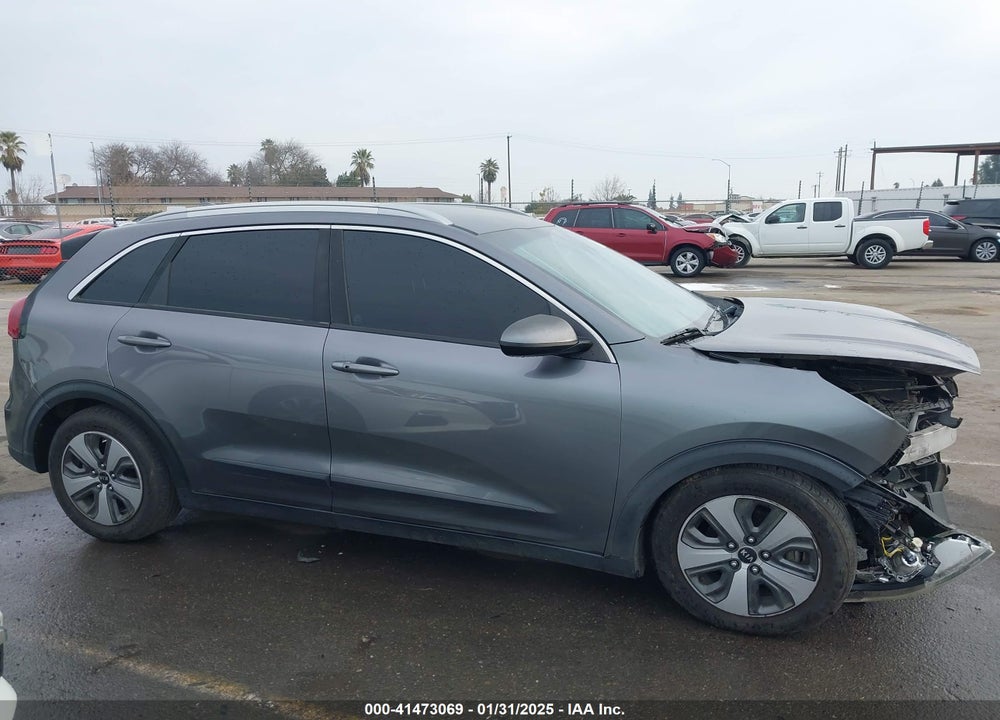 2017 KIA NIRO VIN: KNDCB3LC8H5101283
