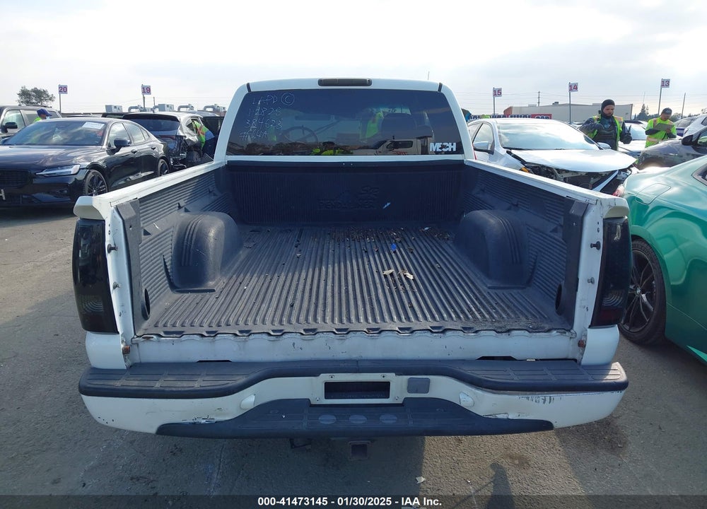 2001 CHEVROLET SILVERADO 1500 LS VIN: 1GCEC19T61Z209787