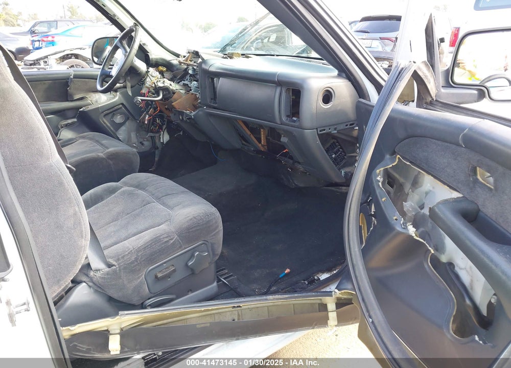 2001 CHEVROLET SILVERADO 1500 LS VIN: 1GCEC19T61Z209787