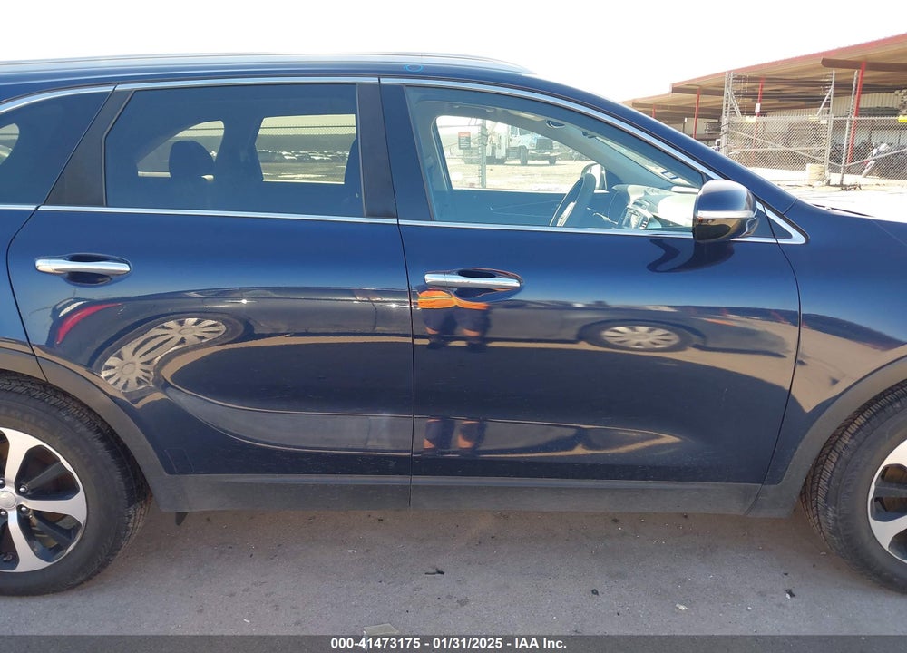 2016 KIA SORENTO 2.0T EX VIN: 5XYPHDA10GG127406