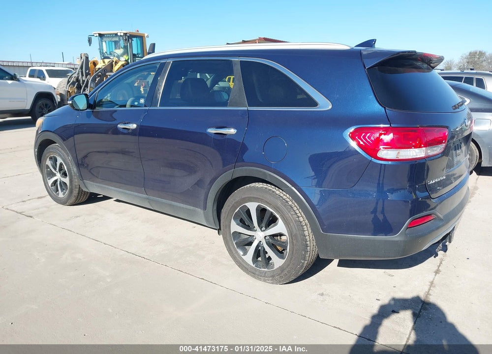 2016 KIA SORENTO 2.0T EX VIN: 5XYPHDA10GG127406