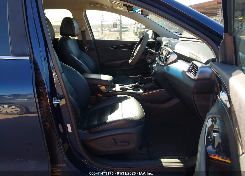 2016 KIA SORENTO 2.0T EX VIN: 5XYPHDA10GG127406