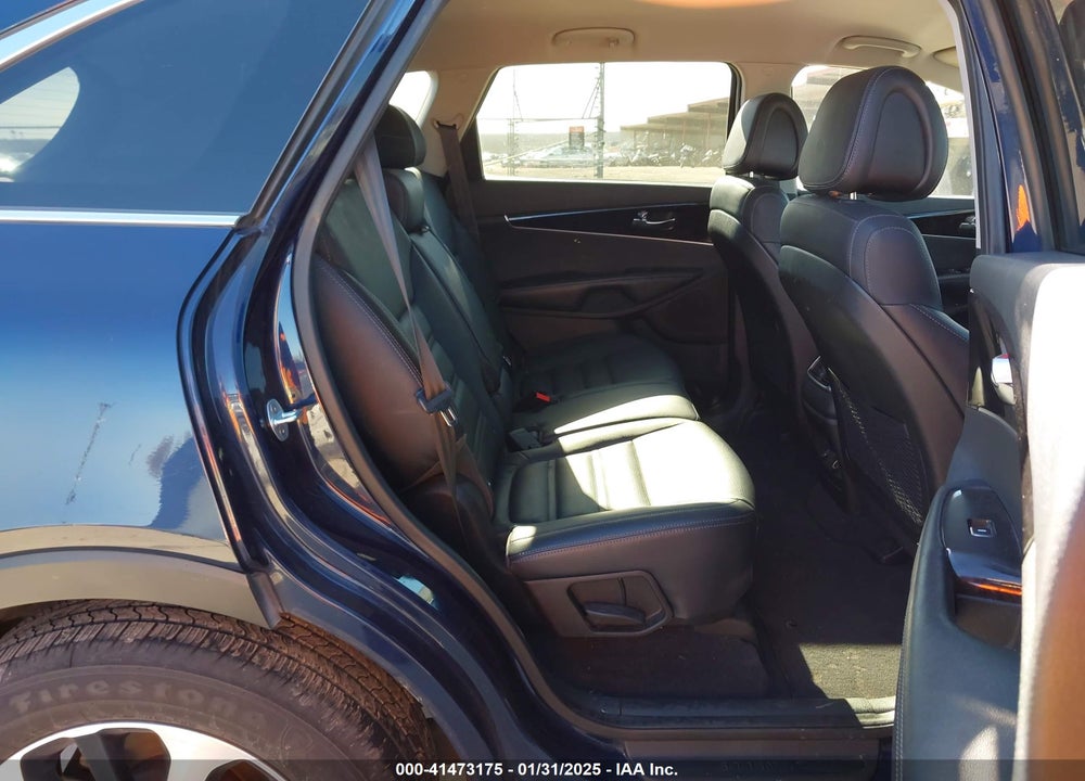 2016 KIA SORENTO 2.0T EX VIN: 5XYPHDA10GG127406