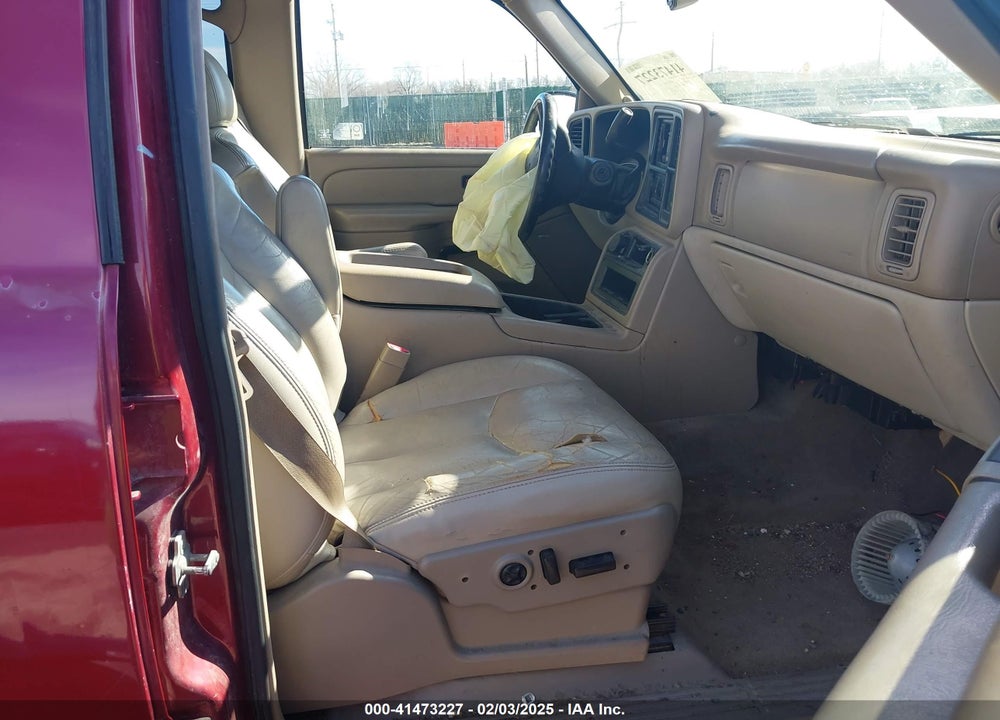 2005 CHEVROLET SUBURBAN 1500 LT VIN: 1GNEC16Z45J174848