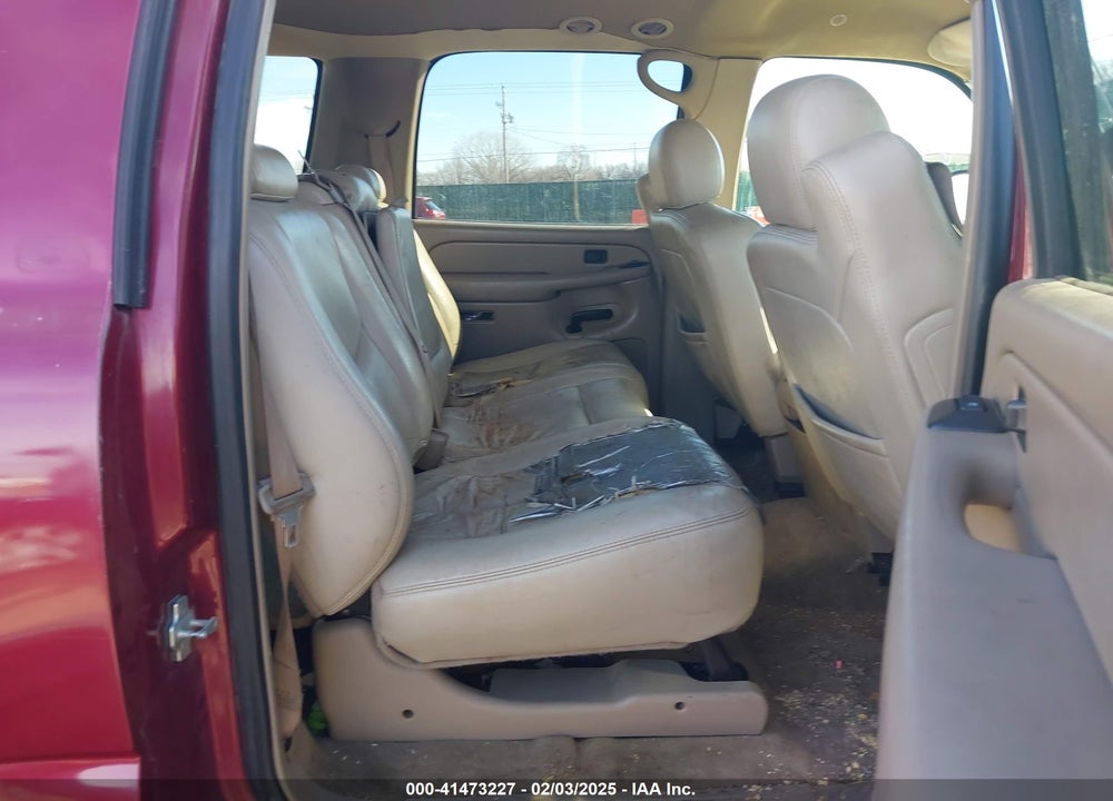 2005 CHEVROLET SUBURBAN 1500 LT VIN: 1GNEC16Z45J174848