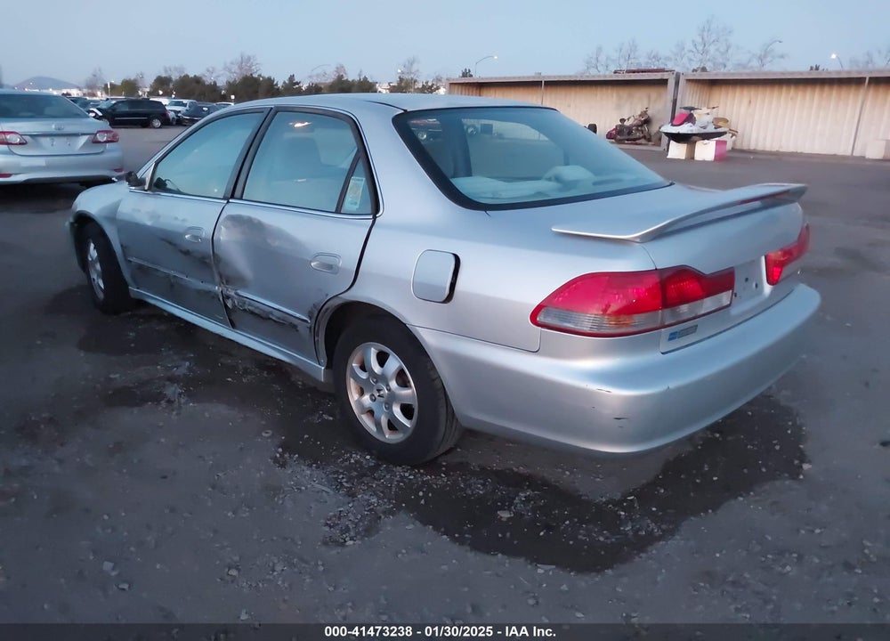 2001 HONDA ACCORD 2.3 EX VIN: 1HGCG66821A053398