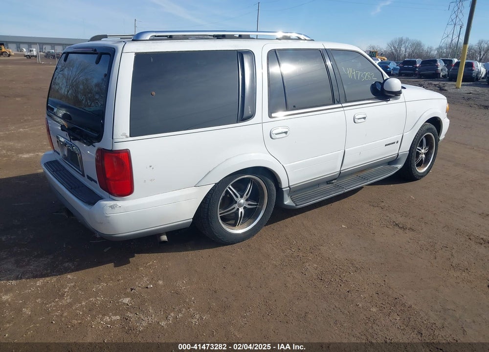 2001 LINCOLN NAVIGATOR VIN: 5LMFU28R51LJ32175