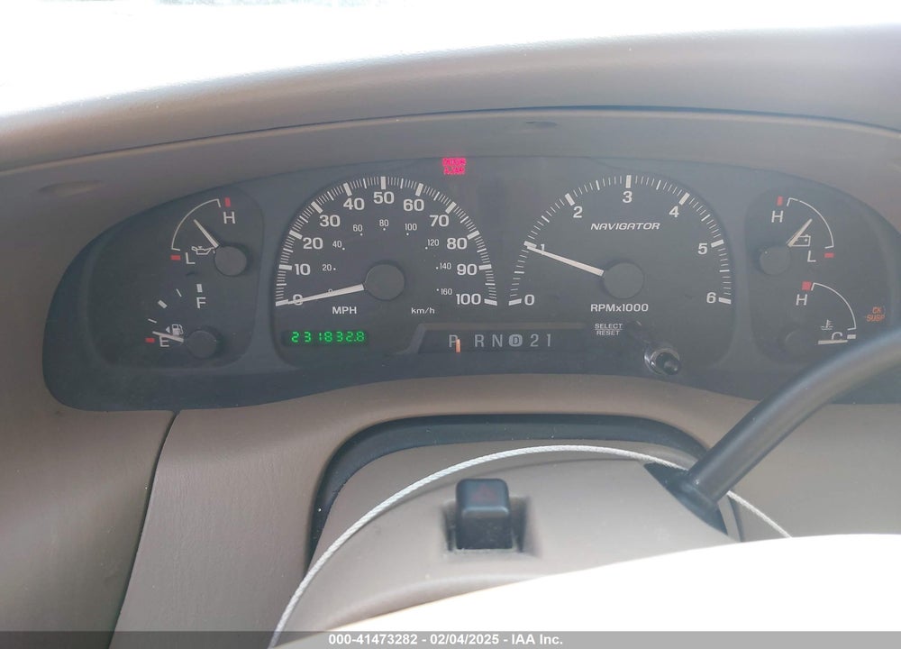 2001 LINCOLN NAVIGATOR VIN: 5LMFU28R51LJ32175