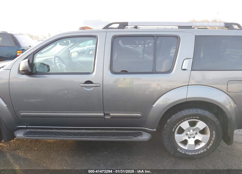 2005 NISSAN PATHFINDER SE VIN: 5N1AR18U35C745284