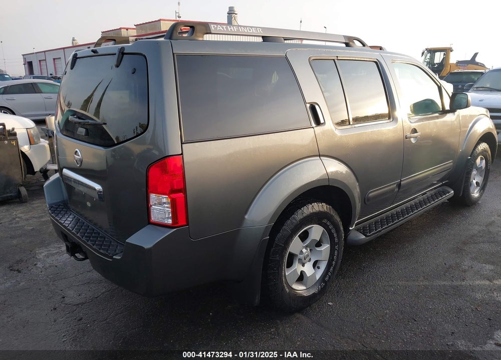 2005 NISSAN PATHFINDER SE VIN: 5N1AR18U35C745284
