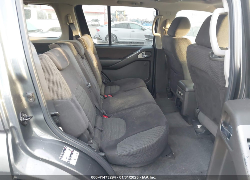 2005 NISSAN PATHFINDER SE VIN: 5N1AR18U35C745284