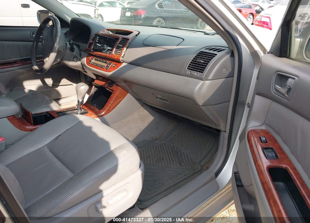 2005 TOYOTA CAMRY XLE V6 VIN: 4T1BF30KX5U605908