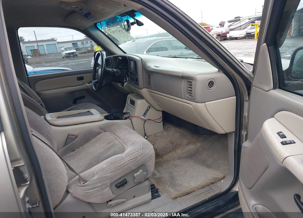 2001 CHEVROLET TAHOE VIN: 1GNEK13T11R109826