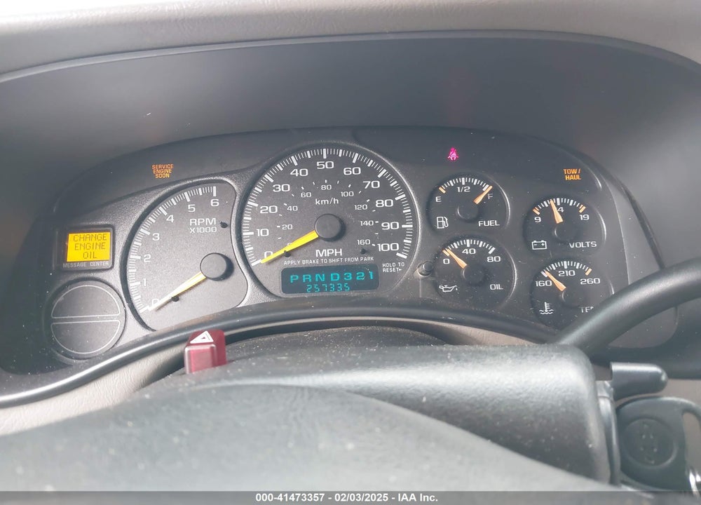 2001 CHEVROLET TAHOE VIN: 1GNEK13T11R109826