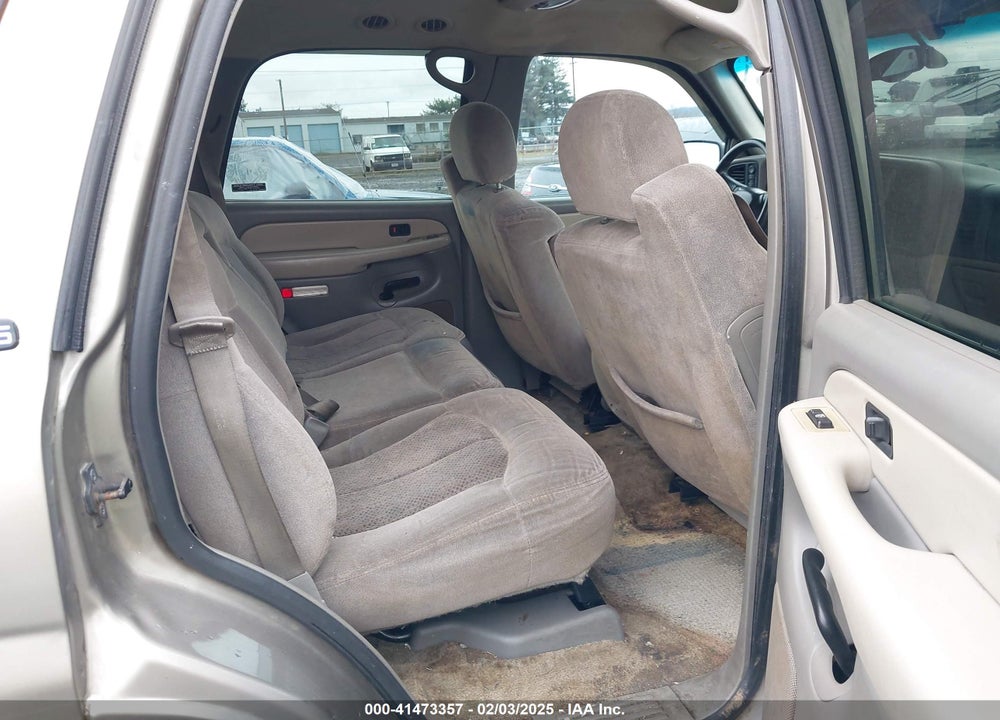 2001 CHEVROLET TAHOE VIN: 1GNEK13T11R109826