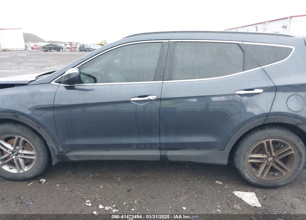 2017 HYUNDAI SANTA FE SPORT 2.4L VIN: 5NMZUDLB8HH007614
