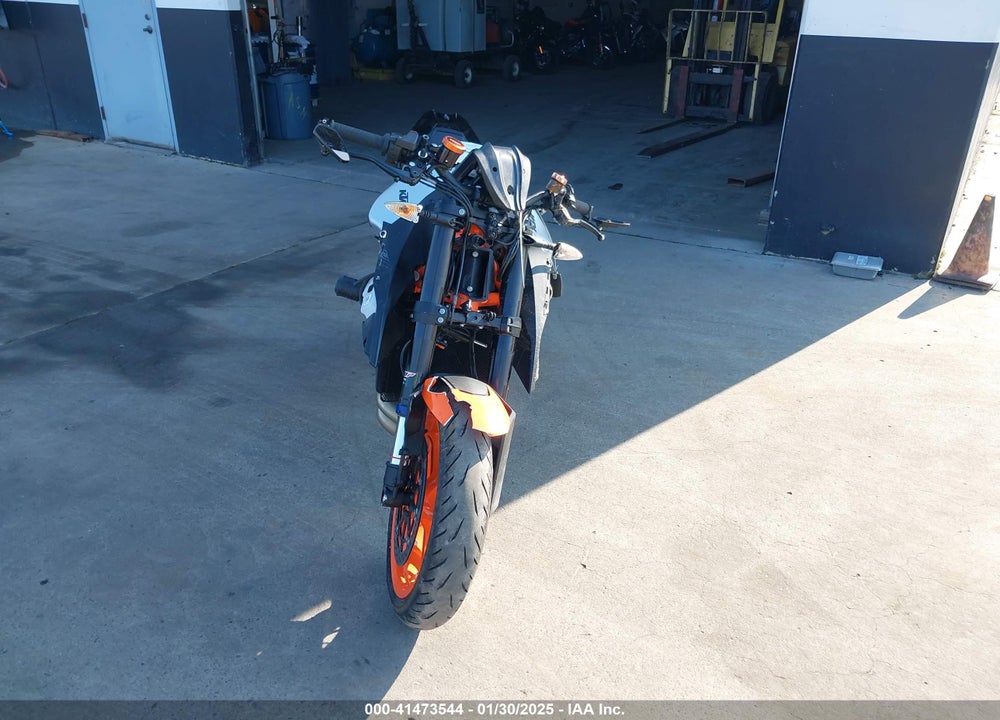 2022 KTM 1290 SUPER DUKE R VIN: VBKV39406NM962247