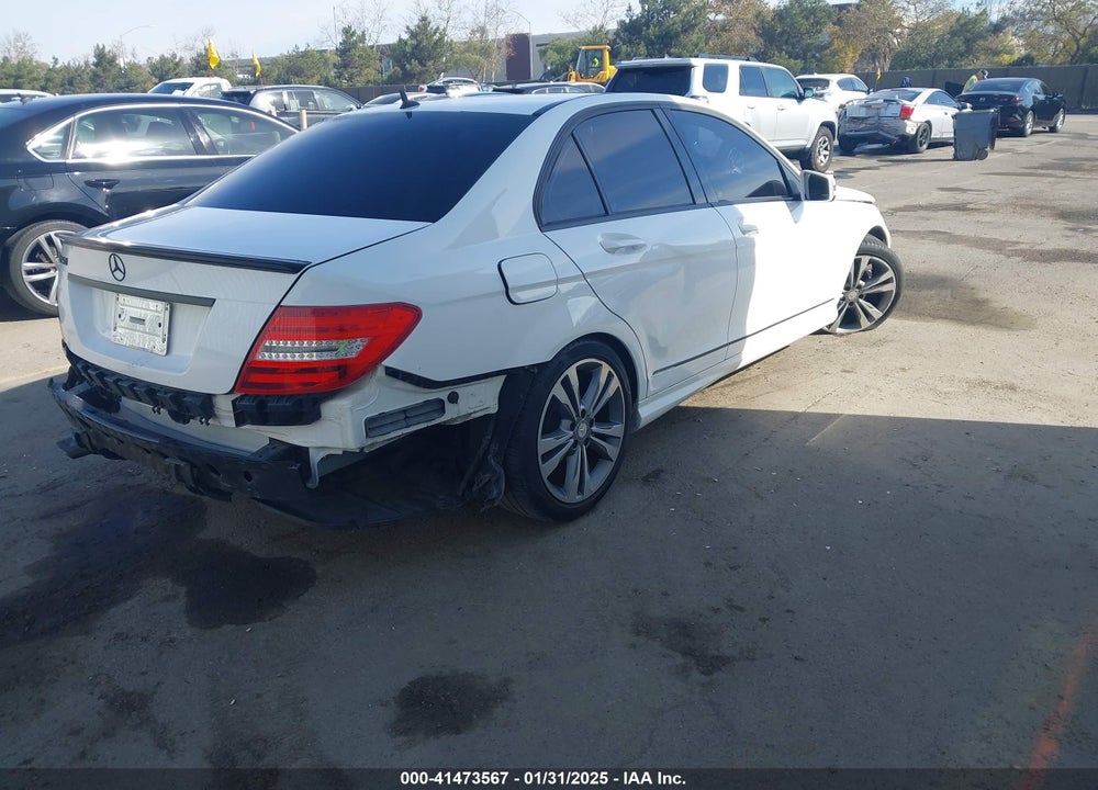 2013 MERCEDES-BENZ C 250 VIN: WDDGF4HB7DR243323