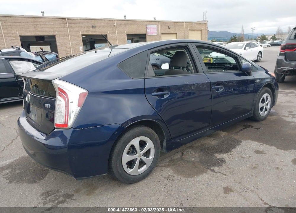 2015 TOYOTA PRIUS VIN: JTDKN3DU2F0449214