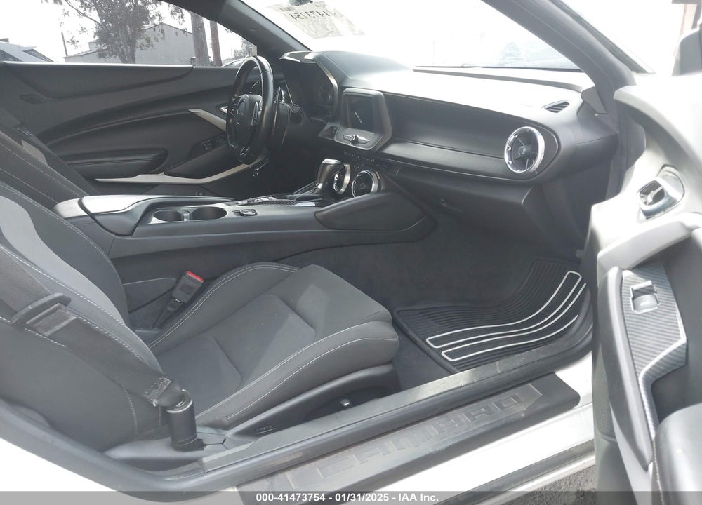 2018 CHEVROLET CAMARO VIN: 1G1FB1RX6J0189676