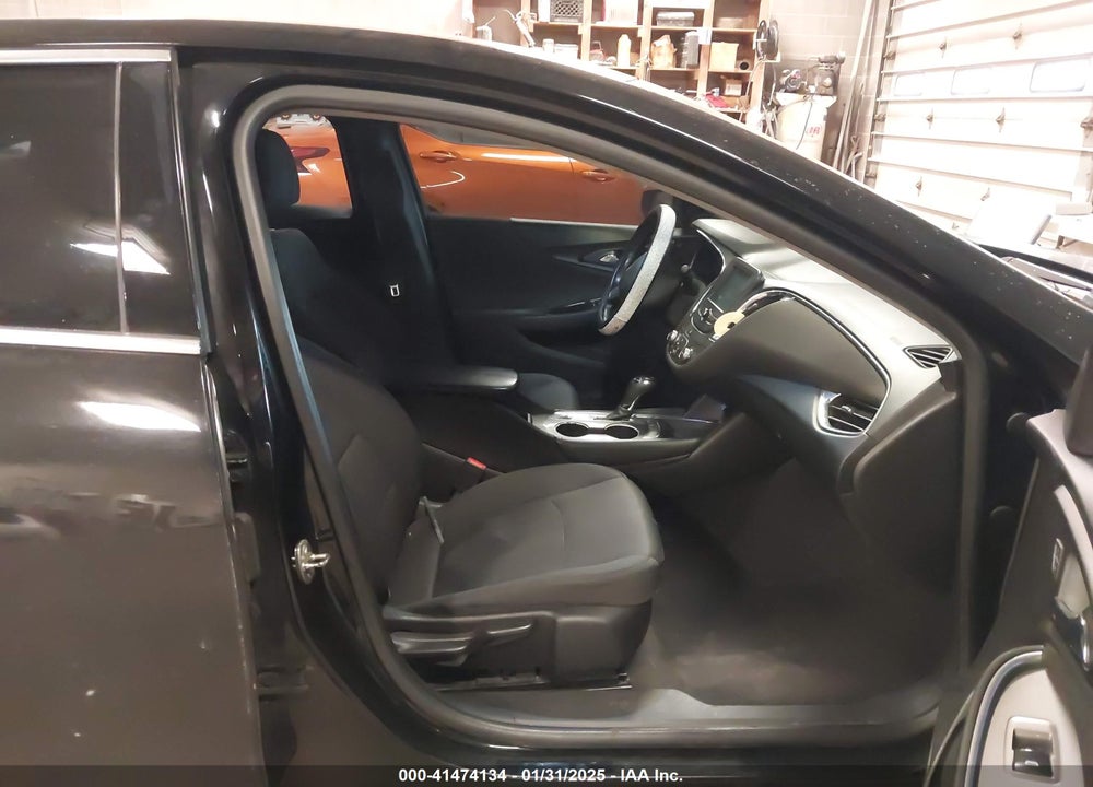 2016 CHEVROLET MALIBU VIN: 1G1ZE5ST8GF295524