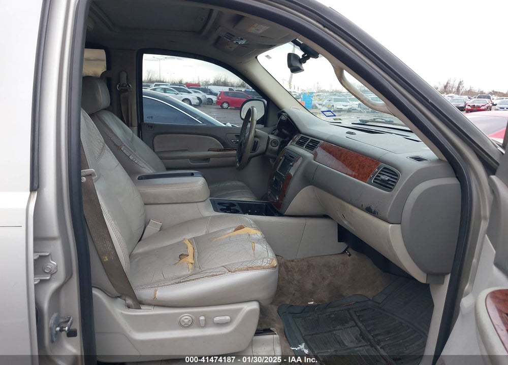 2007 CHEVROLET SUBURBAN 1500 LTZ VIN: 1GNFC16J17R183364