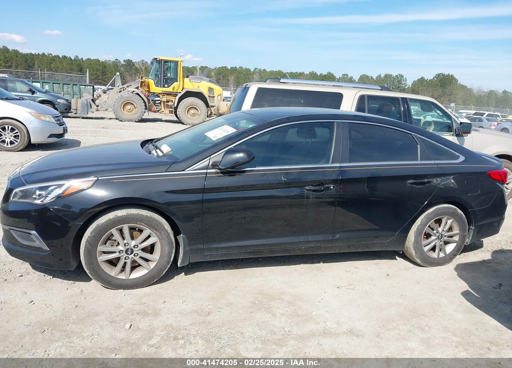 2017 HYUNDAI SONATA VIN: 5NPE24AF7HH460667