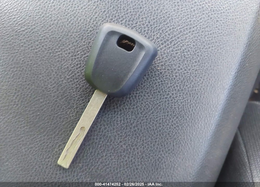 2011 CHEVROLET CAMARO VIN: 2G1FB1ED4B9127518