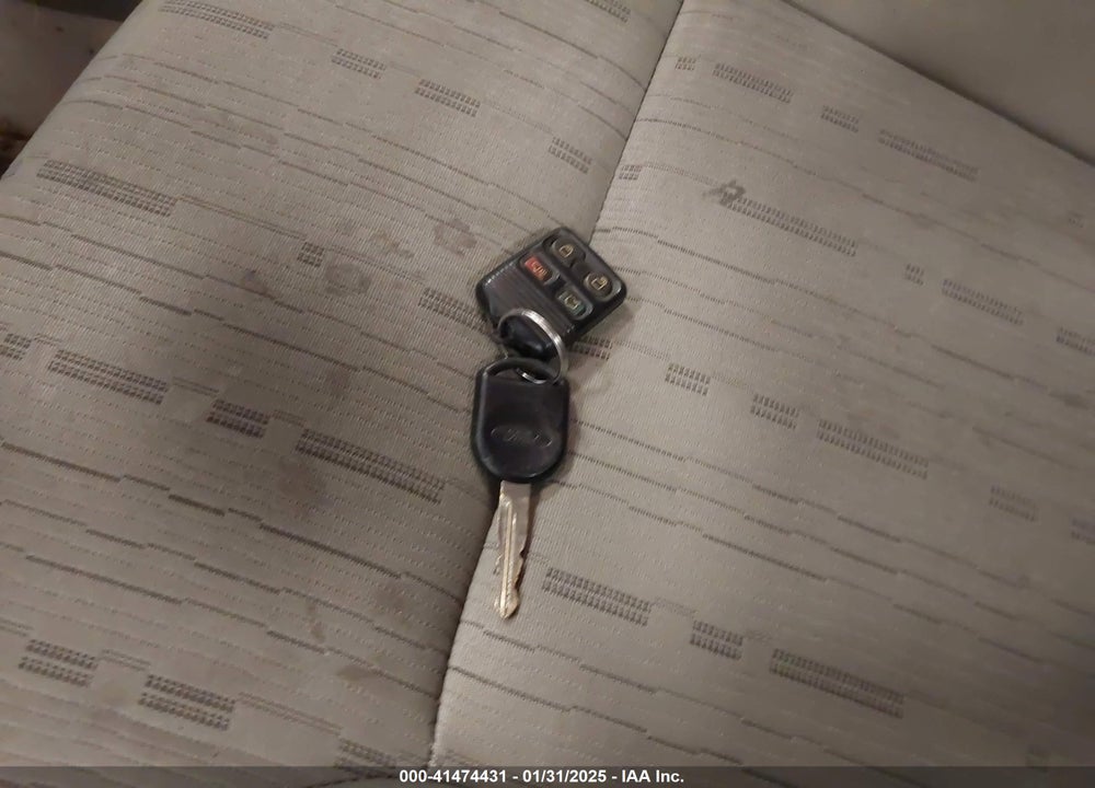 2008 FORD FOCUS VIN: 1FAHP35N48W132911