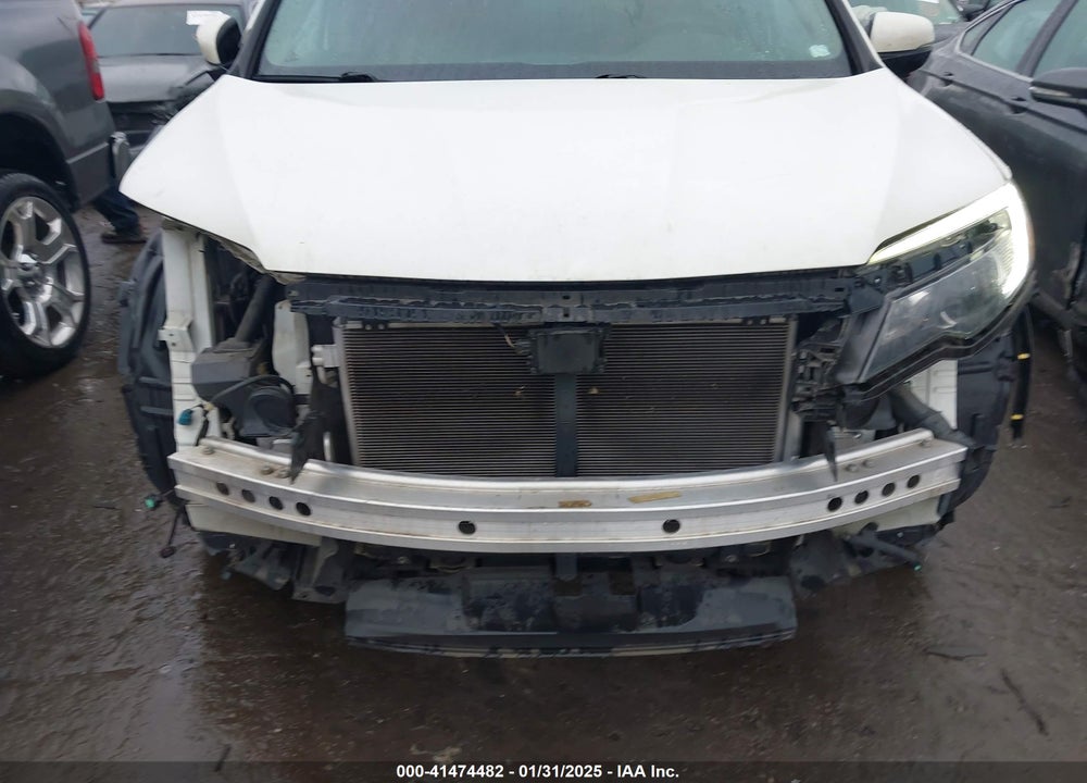 2017 HONDA PILOT VIN: 5FNYF5H94HB005653