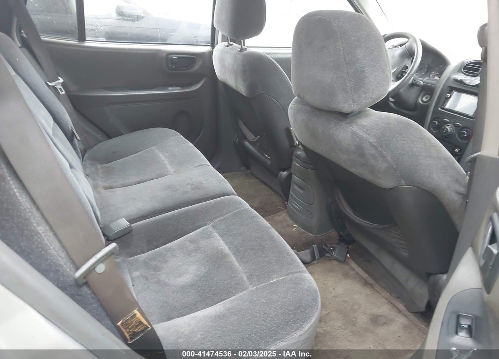 2002 HYUNDAI SANTA FE VIN: KM8SC13DX2U140438