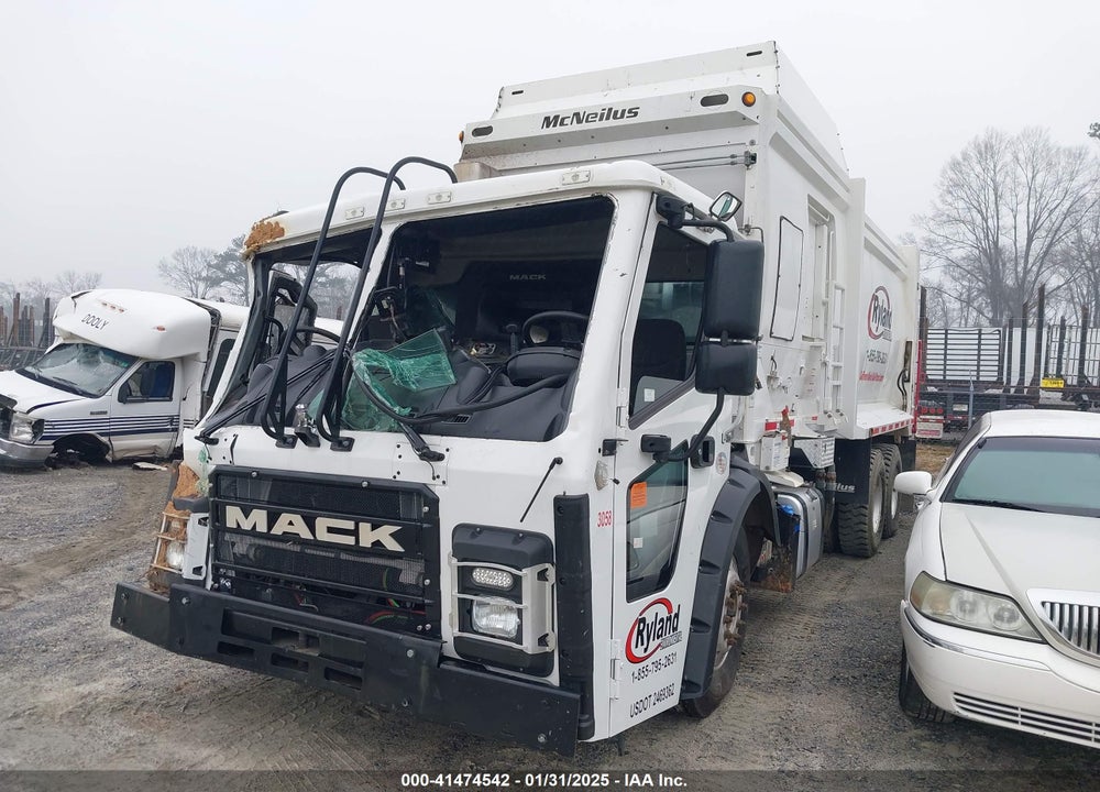 2023 MACK LR VIN: 1M2LR2GC6PM008164