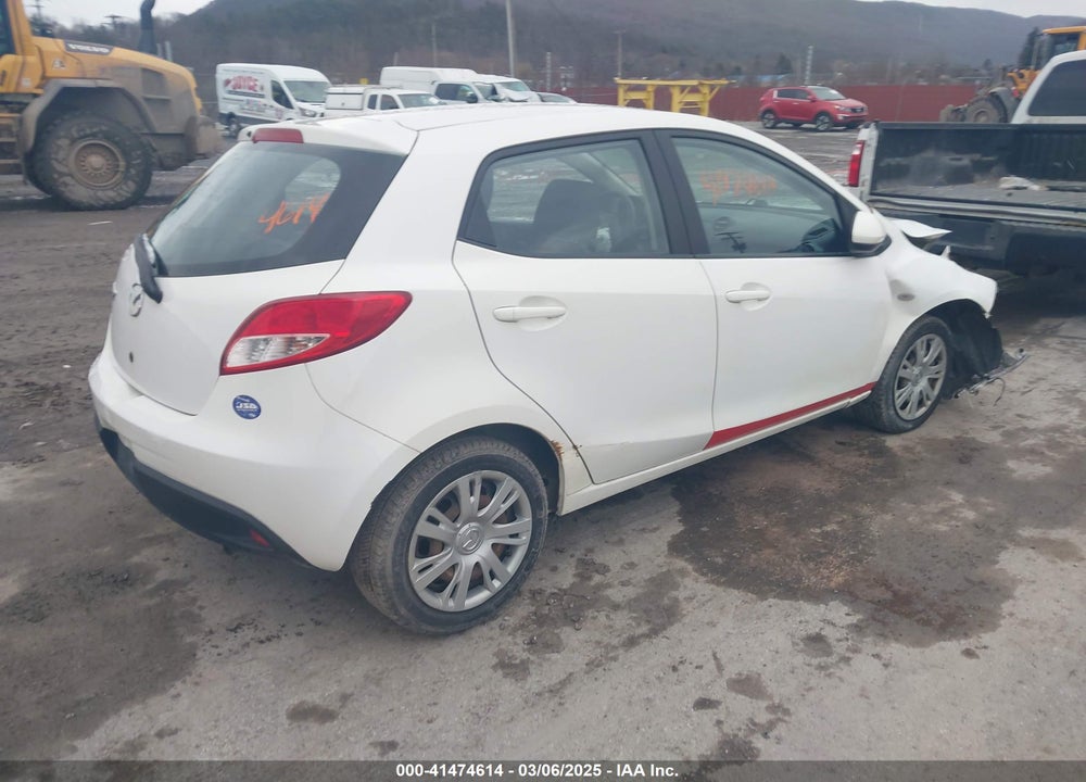 2014 MAZDA MAZDA2 VIN: JM1DE1KY5E0184998