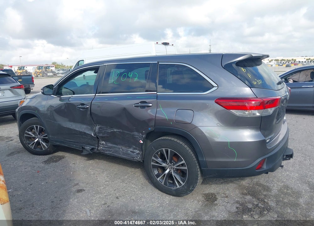 2019 TOYOTA HIGHLANDER VIN: 5TDZZRFH7KS290610