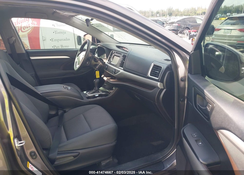 2019 TOYOTA HIGHLANDER VIN: 5TDZZRFH7KS290610
