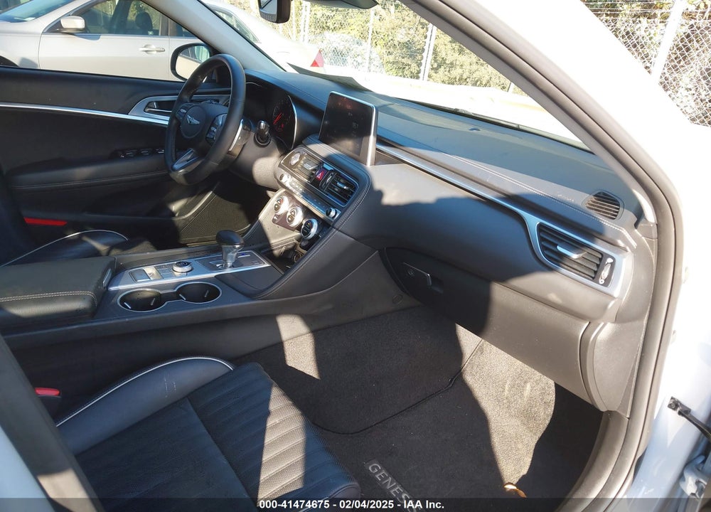 2021 GENESIS G70 VIN: KMTG34LA6MU075190