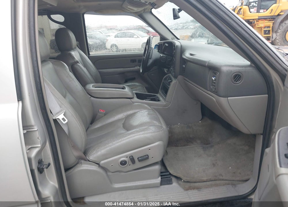 2004 CHEVROLET TAHOE LT VIN: 1GNEC13Z54J162422