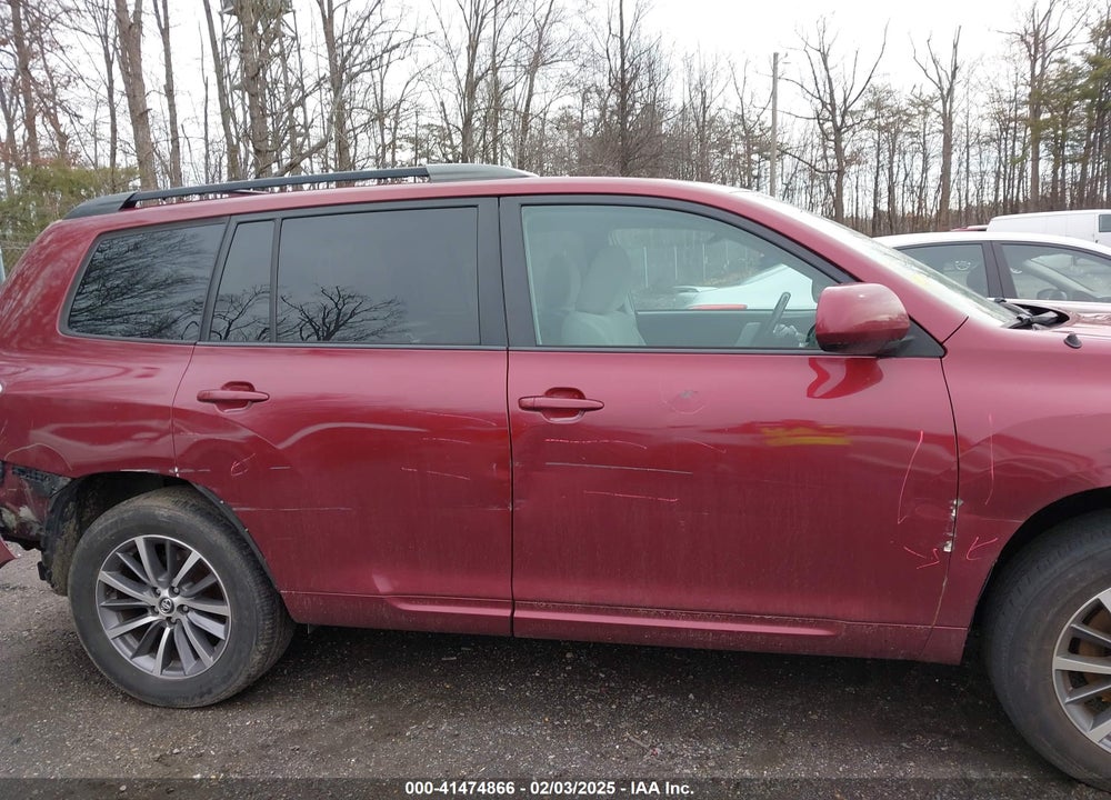 2010 TOYOTA HIGHLANDER BASE V6 VIN: 5TDBK3EHXAS024744