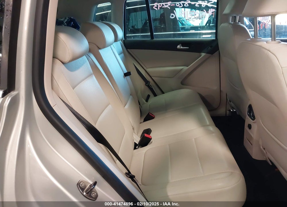 2011 VOLKSWAGEN TIGUAN S/SE/SEL VIN: WVGAV7AXXBW503184