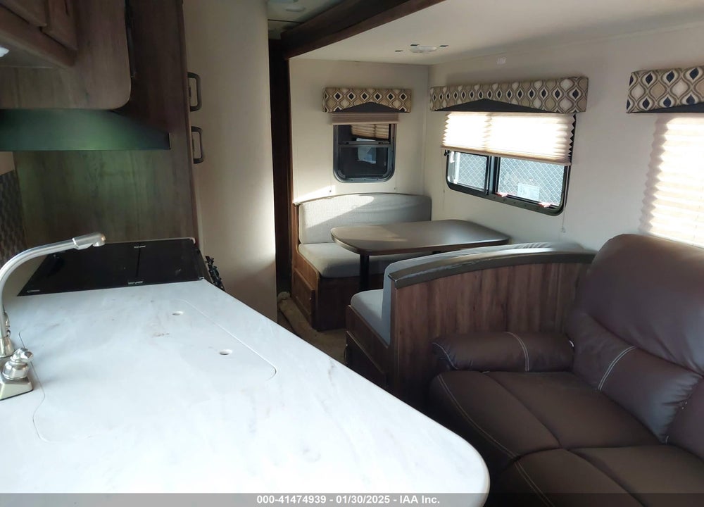 2016 EVERGREEN RV IGOT VIN: 5ZWTGSE29G1005945