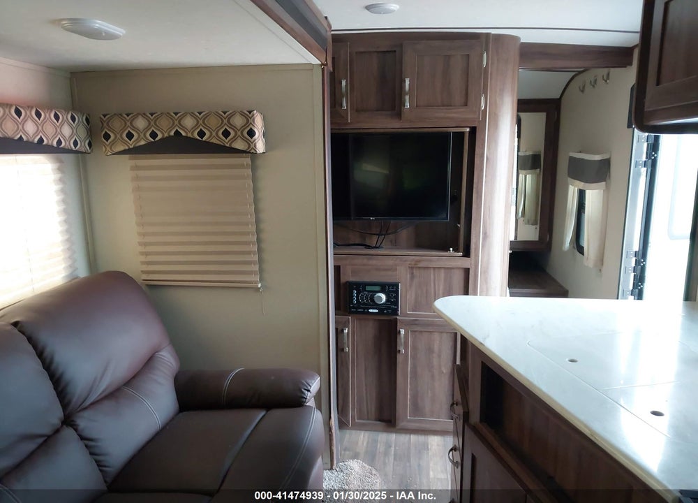 2016 EVERGREEN RV IGOT VIN: 5ZWTGSE29G1005945