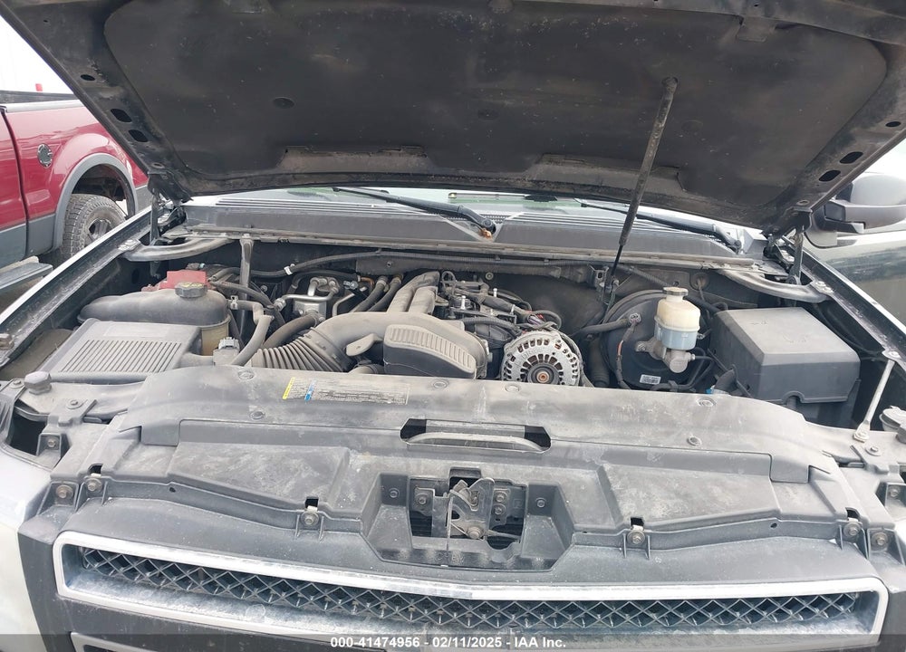 2011 CHEVROLET TAHOE LT VIN: 1GNSKBE0XBR210263